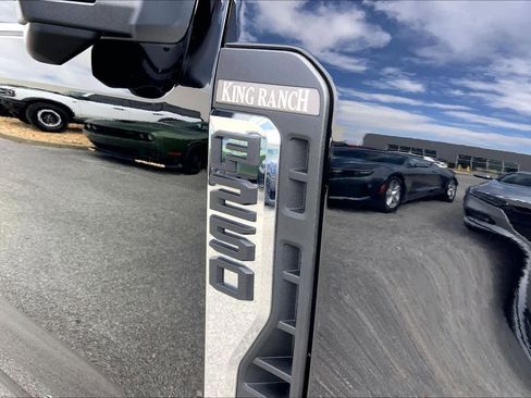 Used 2024 Ford F250 King Ranch w/ Chrome Package image 31