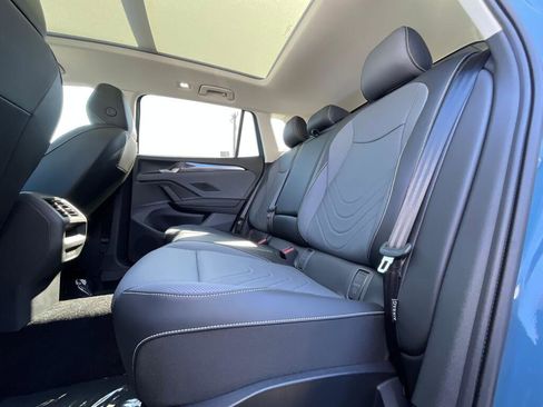 New 2026 Volkswagen Tiguan SE image 13