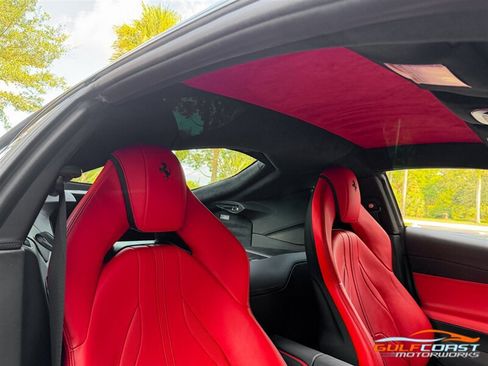 Used 2018 Ferrari 812 Superfast RWD image 30