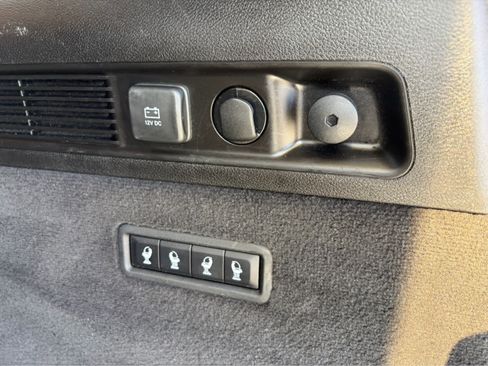 Used 2022 Jeep Grand Wagoneer Series III w/ Rear Seat Video Group 1 AWD/4WD image 35