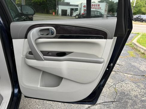 Used 2016 Buick Enclave Convenience FWD image 18