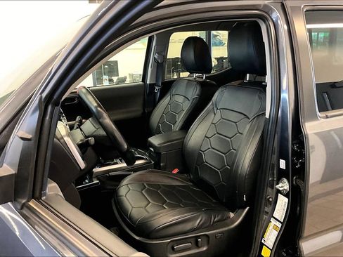 Used 2023 Toyota Tacoma SR5 w/ Black Out Package (TMS) AWD/4WD image 30