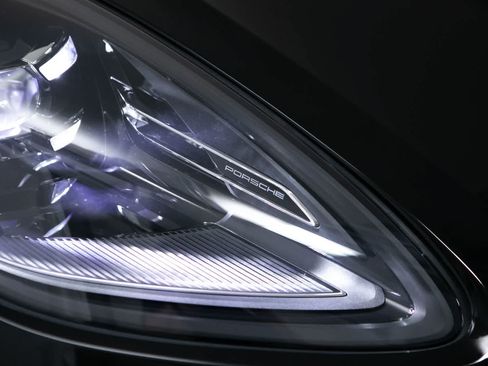 New 2026 Porsche Macan AWD/4WD image 16