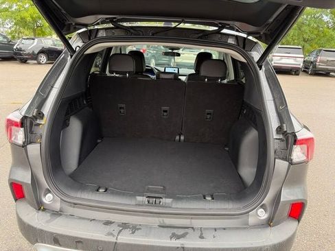 Used 2022 Ford Escape SEL w/ Technology Package FWD image 16