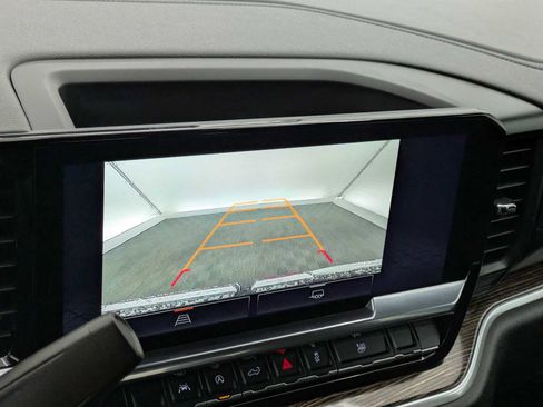 Used 2024 GMC Sierra 1500 Elevation image 29