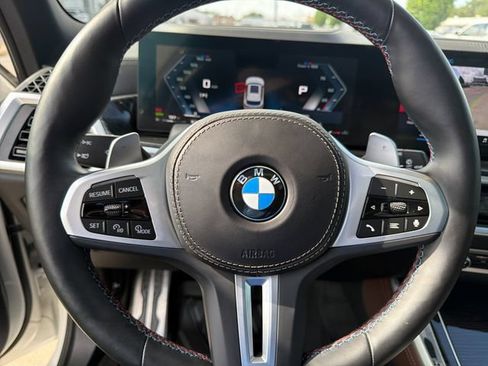 Used 2025 BMW X5 M60i AWD/4WD image 25
