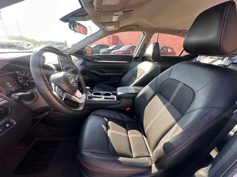 Certified 2025 Nissan Altima 2.5 SR FWD image 12