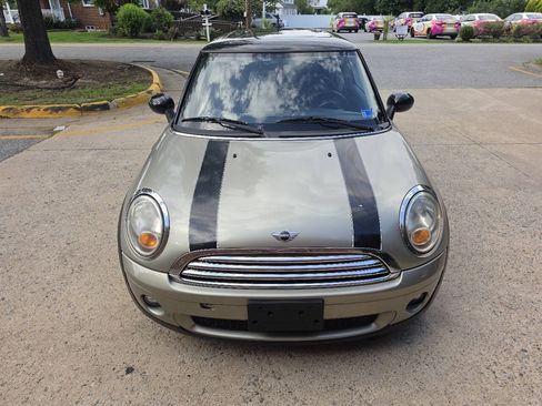 Used 2010 MINI Cooper Hardtop w/ Premium Pkg FWD image 6