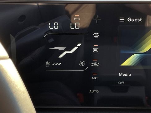 New 2025 Kia K4 EX image 16