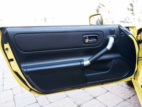 Used 2001 Toyota MR2 RWD image 25