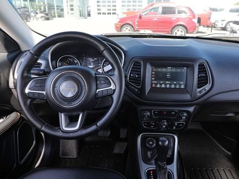 Used 2020 Jeep Compass Latitude w/ Cold Weather Group AWD/4WD image 29
