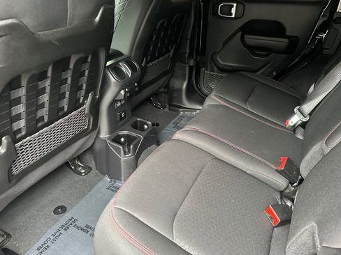 Used 2022 Jeep Wrangler Unlimited Rubicon w/ LED Lighting Group image 14