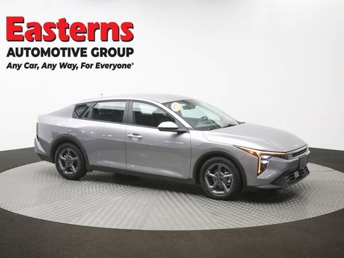 Used 2025 Kia K4 FWD image 46