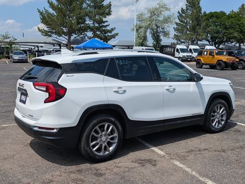 Used 2022 GMC Terrain SLT AWD/4WD image 5