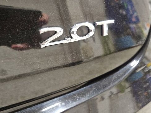 Used 2020 Lincoln MKZ w/ Convenience Package image 30