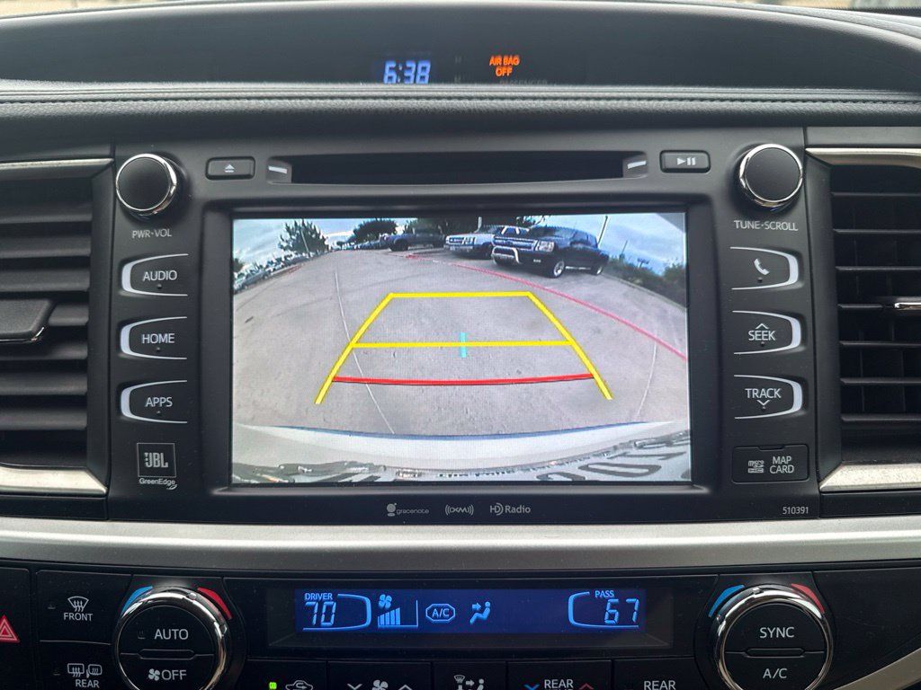Used 2019 Toyota Highlander Limited FWD image 30