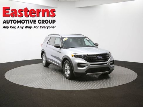 Used 2023 Ford Explorer XLT w/ Equipment Group 202A image 51