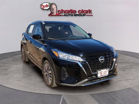 Used 2024 Nissan Kicks SV image 7