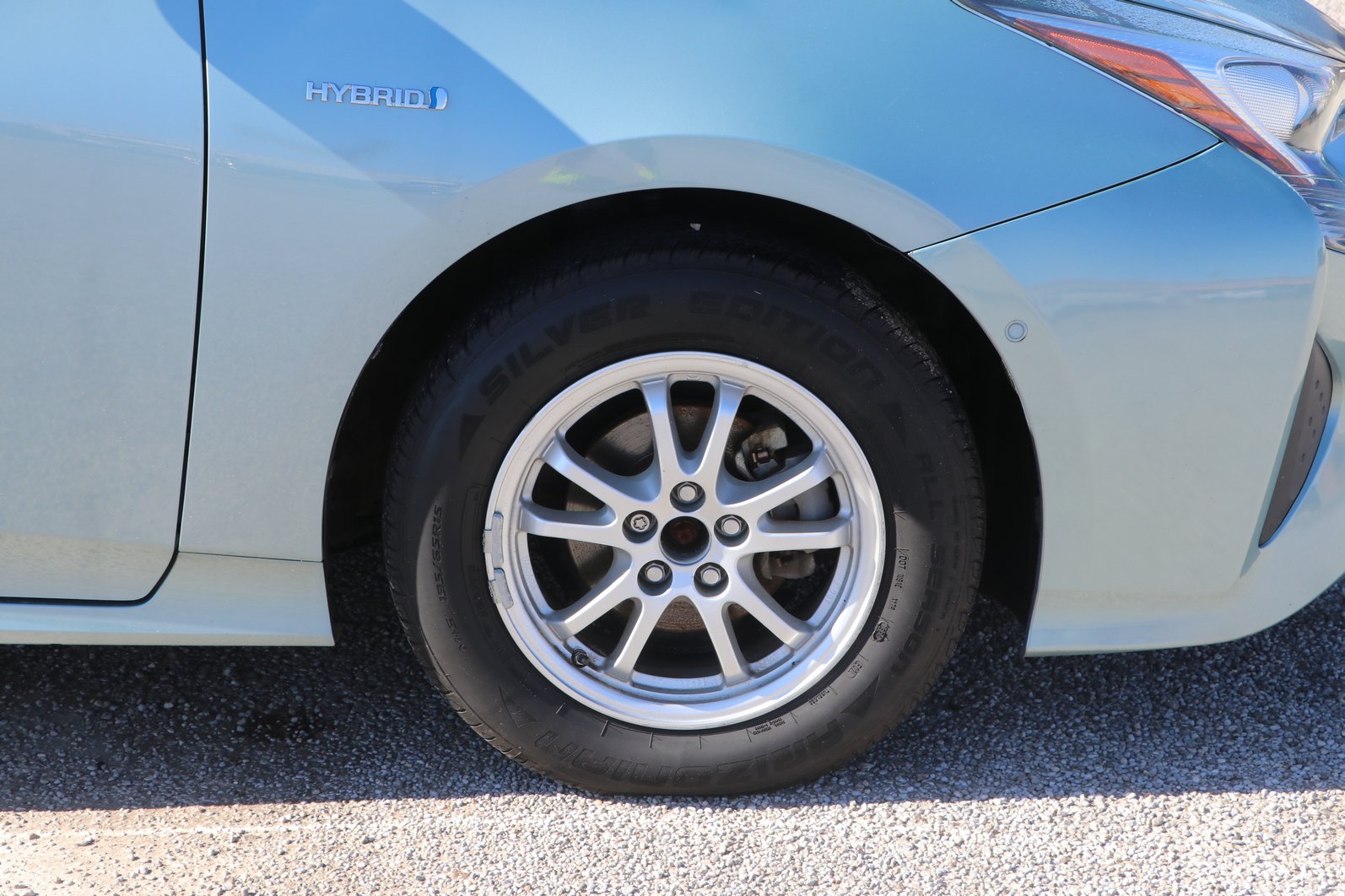 Used 2018 Toyota Prius Three FWD image 9