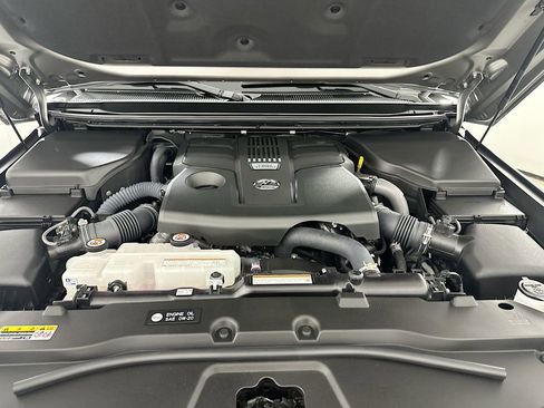 Used 2025 Lexus GX 550 image 31