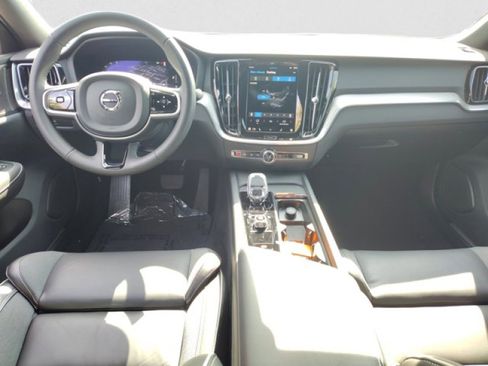 Used 2024 Volvo S60 B5 Plus image 14