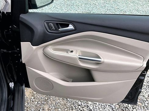 Used 2014 Ford C-MAX SE image 22