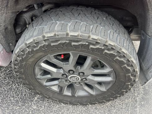 Used 2024 Toyota Sequoia Platinum AWD/4WD image 10