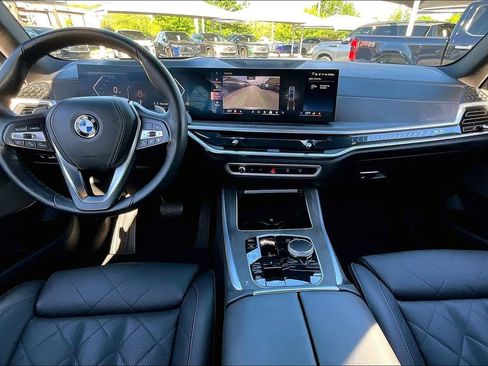 Used 2025 BMW X5 xDrive40i AWD/4WD image 17