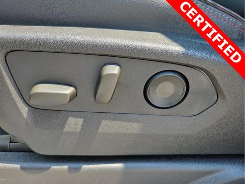 Used 2025 Chevrolet Suburban RST w/ RST Capability Package image 16