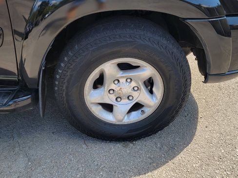 Used 2002 Toyota Sequoia SR5 w/ Preferred Pkg RWD image 28