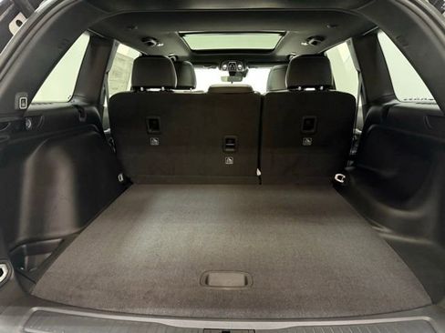 New 2025 Jeep Grand Cherokee Limited image 9