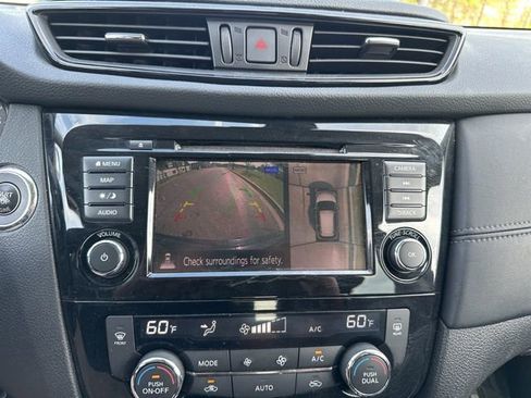 Used 2019 Nissan Rogue SL image 36