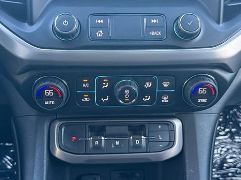 Used 2021 GMC Acadia Denali w/ Denali Technology Package image 4