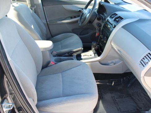 Used 2010 Toyota Corolla LE image 18