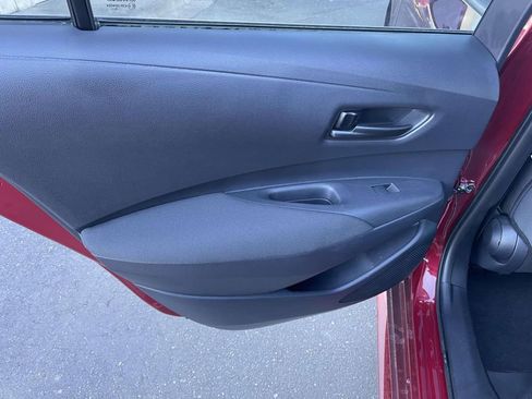 Used 2025 Toyota Corolla LE image 19