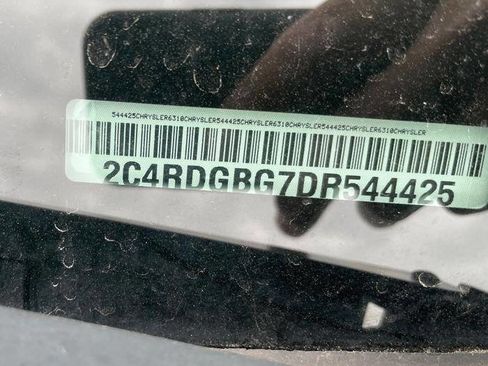 Used 2013 Dodge Grand Caravan American Value Package FWD image 42