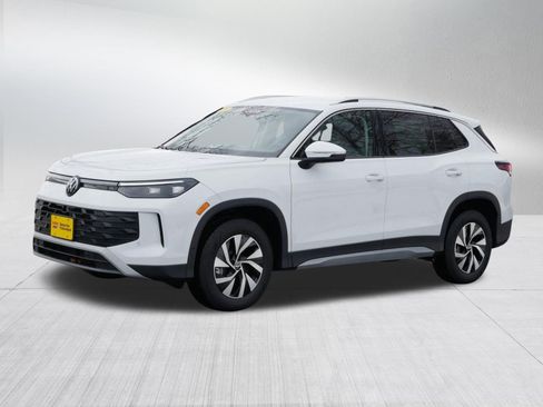 New 2026 Volkswagen Tiguan S image 2