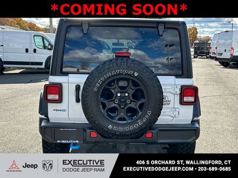 Used 2023 Jeep Wrangler Unlimited w/ Cold Weather Group image 3
