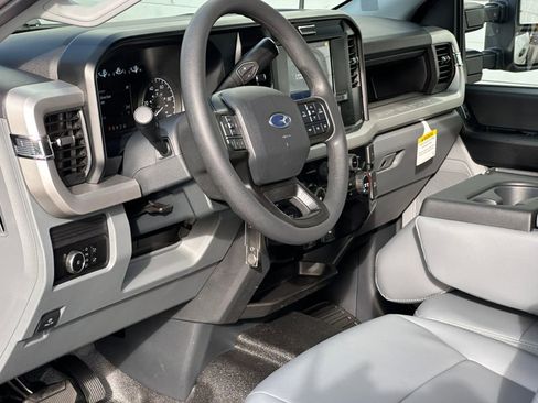 New 2025 Ford F550 4x4 SuperCab Super Duty w/ XL Chrome Package image 16