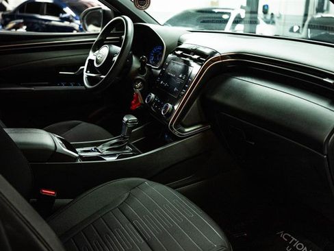 Used 2022 Hyundai Santa Cruz SE image 12