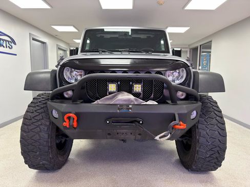 Used 2017 Jeep Wrangler Unlimited Sport w/ Max Tow Package AWD/4WD image 6