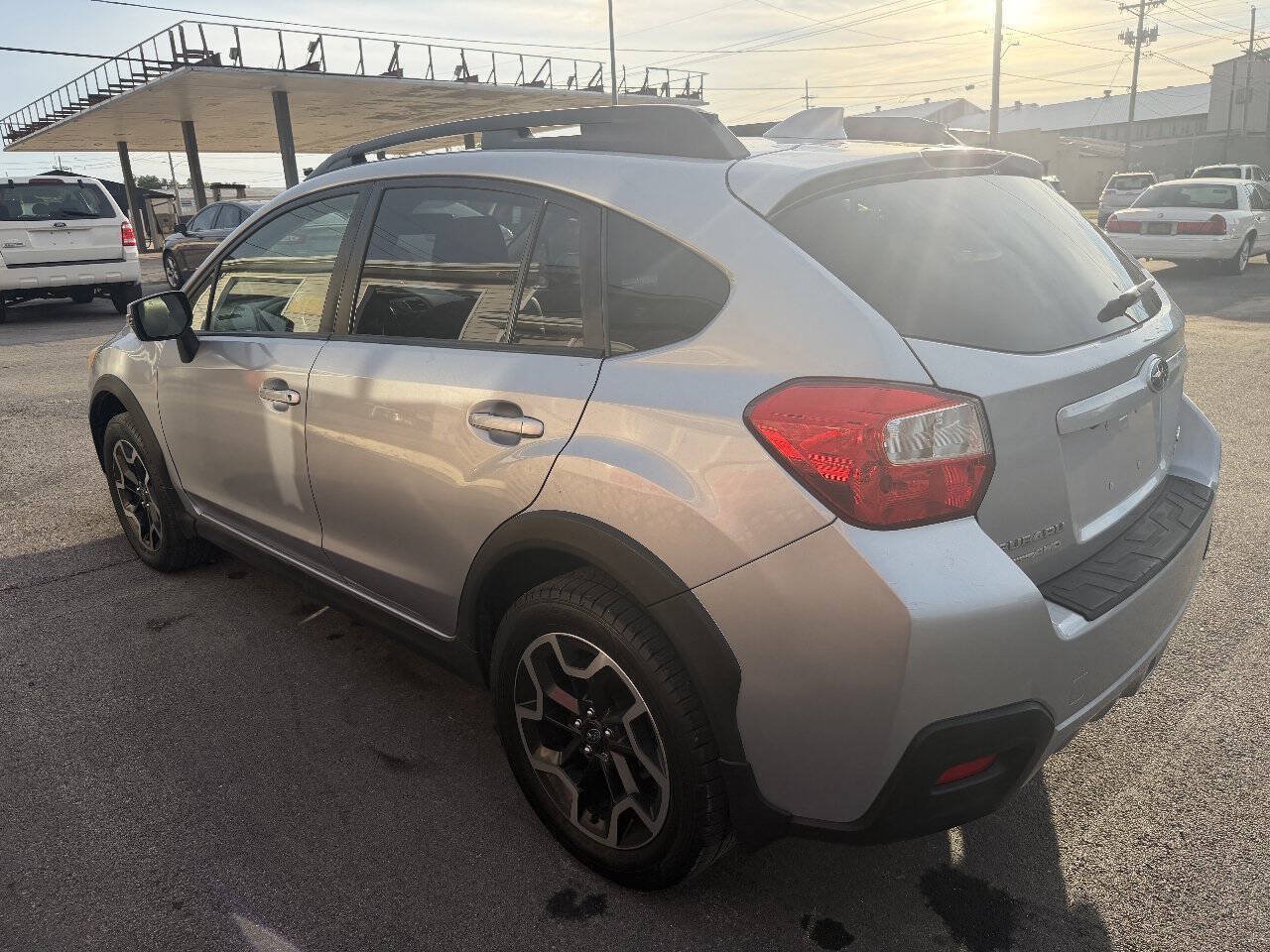 Used 2017 Subaru Crosstrek 2.0i Limited w/ Popular Package #2 AWD/4WD image 5