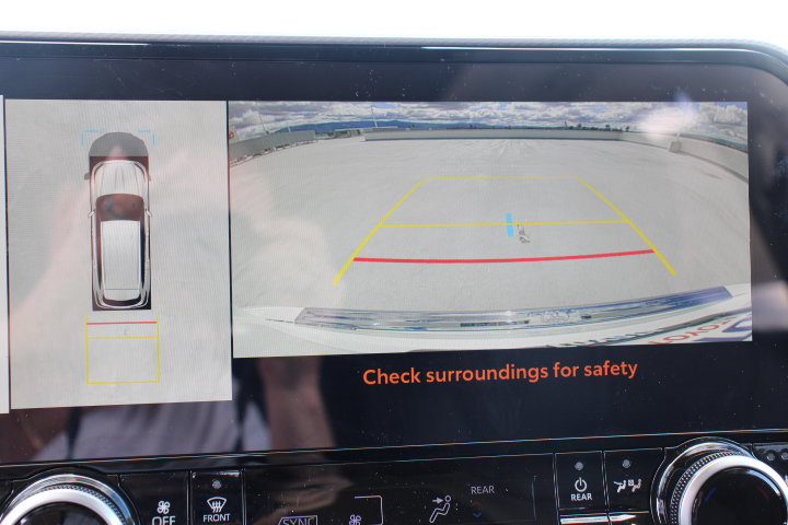 Used 2022 Toyota Highlander Platinum AWD/4WD image 32