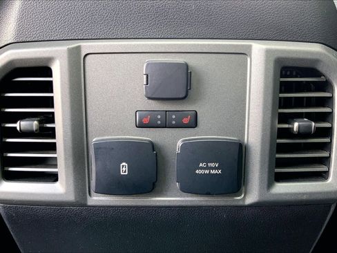 Certified 2019 Ford F150 Raptor w/ Equipment Group 802A Luxury image 34