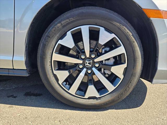 Used 2025 Honda Odyssey EX-L image 9