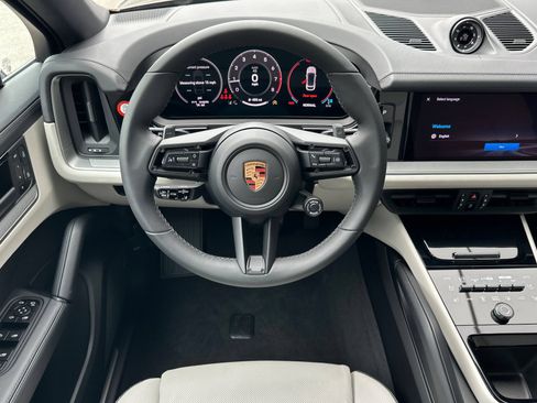 New 2026 Porsche Cayenne Coupe AWD/4WD image 16