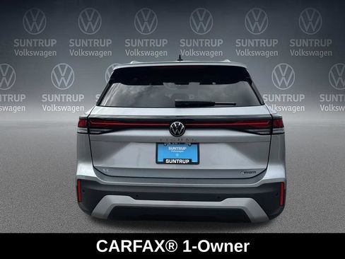 Used 2026 Volkswagen Tiguan SE AWD/4WD image 4