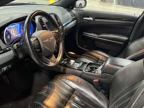 Used 2021 Chrysler 300 S image 9