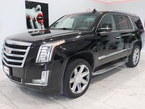 Used 2015 Cadillac Escalade Premium AWD/4WD image 7