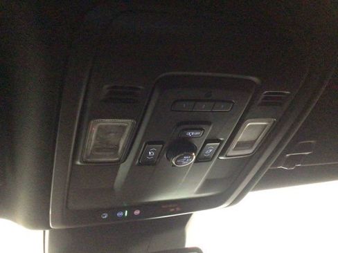 Used 2021 Cadillac Escalade Luxury AWD/4WD image 20